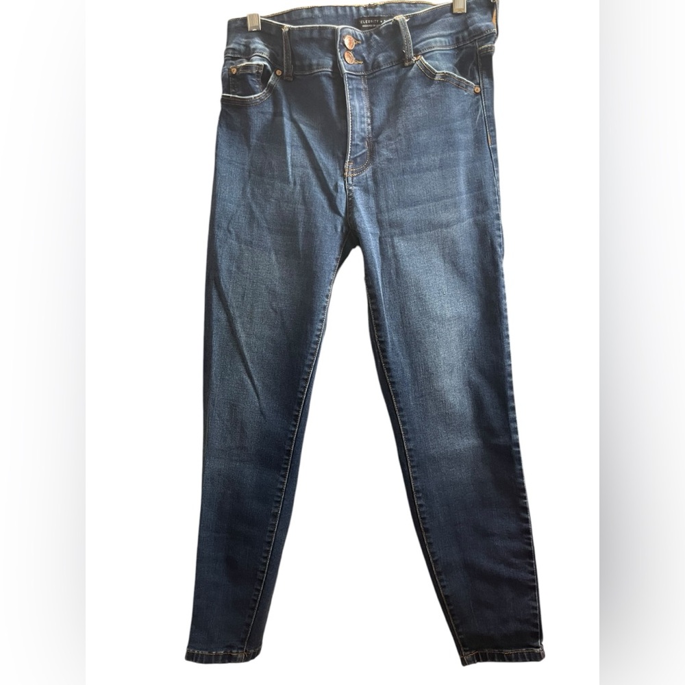Celebrity Pink Blue Skinny Jeans with Modern Streamlined Fit